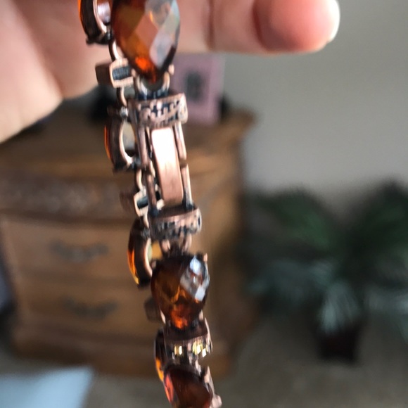 Elegant Fashion Jewelry - Picture 3 of 3